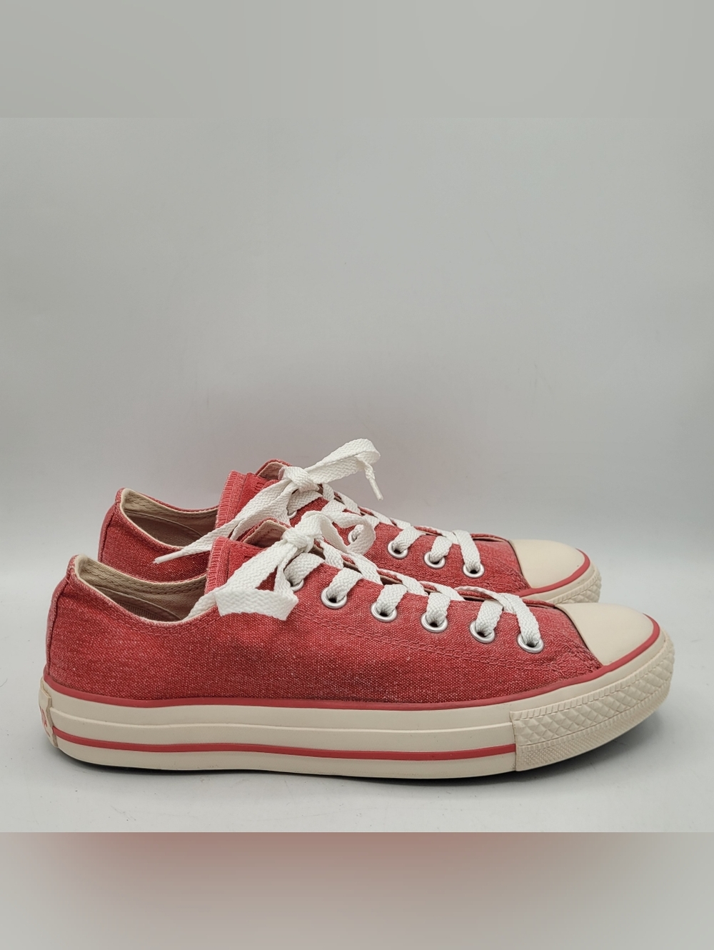 Converse Size 7 In Mens 9 In Womens - Picture 11 of 16